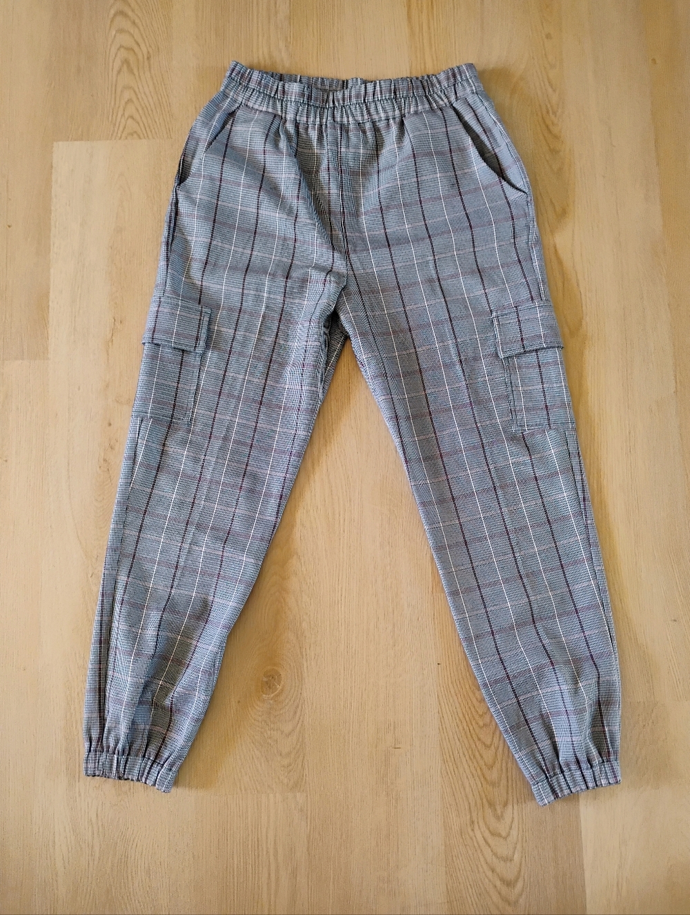 Women's Gray Plaid Cargo Jogger Pants